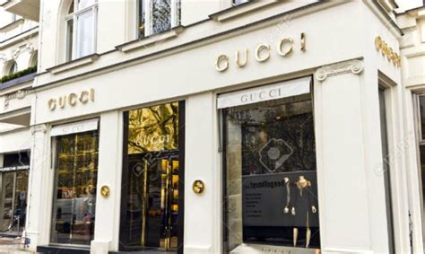 gucci parigi lavora con noi|gucci sales assistant.